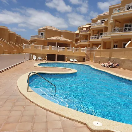 Mit Beheiztem Gemeinsamem Pool By Interhome Адехе