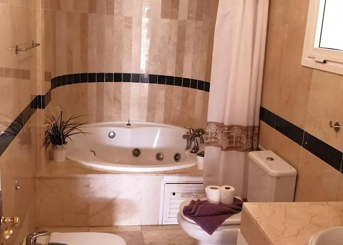 Mit Beheiztem Gemeinsamem Pool By Interhome Appartement *